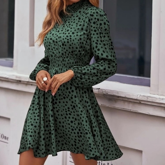 NEW Chic Dot Mock Neck Lantern Long Sleeve Short Dress Green Black - Picture 1 of 8